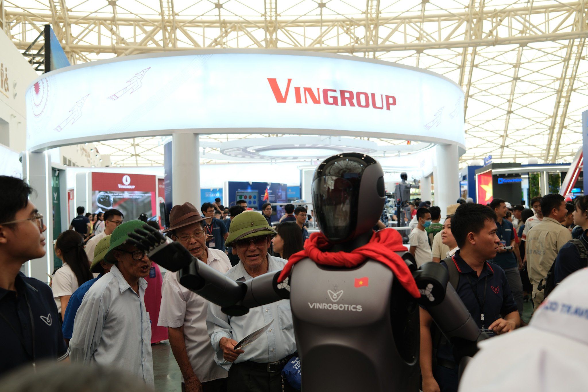 Hands-on with VinRobotics’ Humanoid Robot