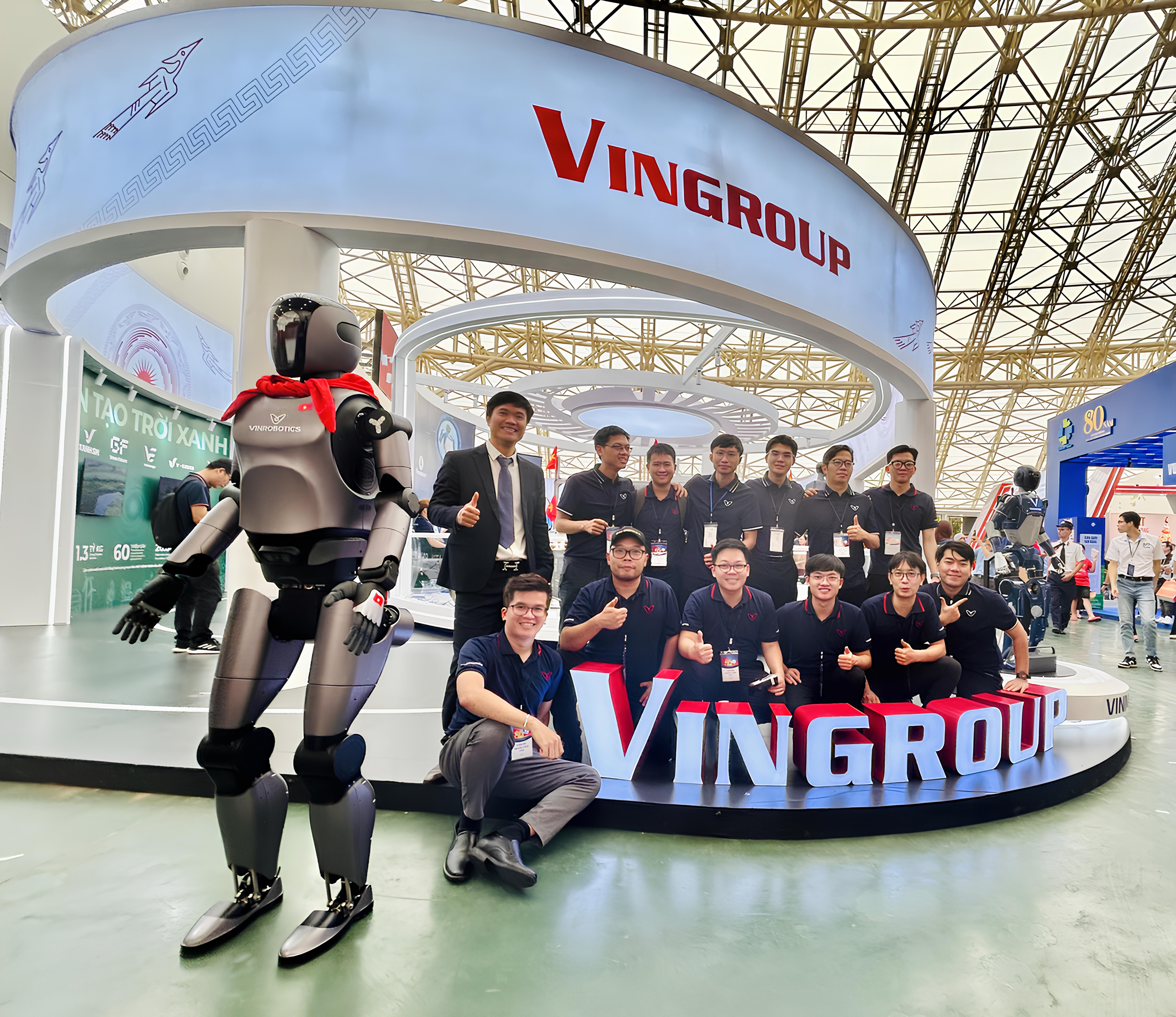 VinRobotics Brings Modern Robots to the “80 Years of Independence – Freedom – Happiness” Exhibition